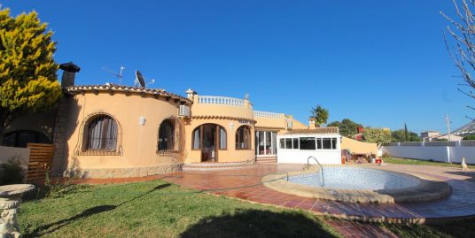 Villa a la Venta en Denia