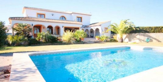 Villa For Rent in Benitachell